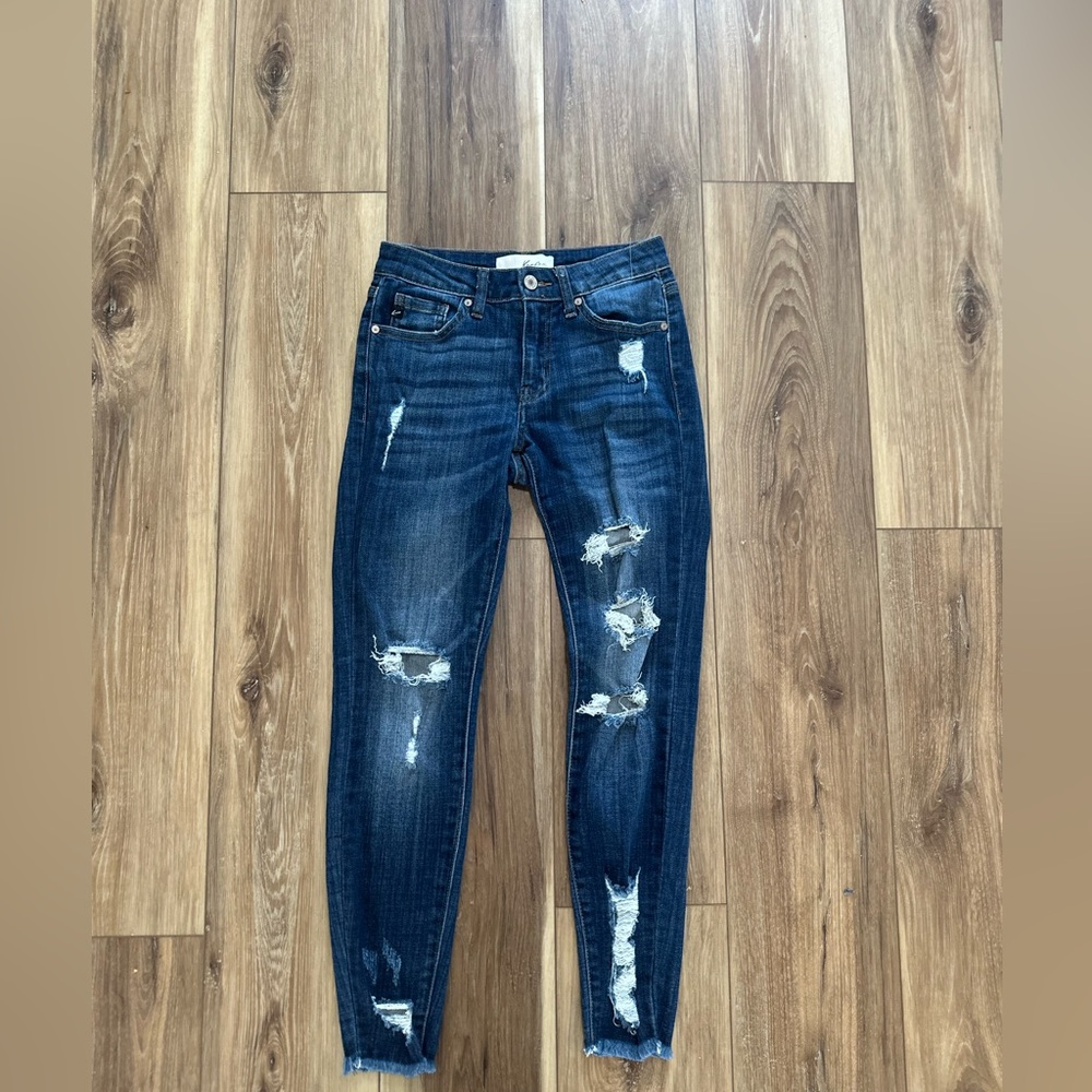 KanCan women’s distressed estilo jeans size 1/24